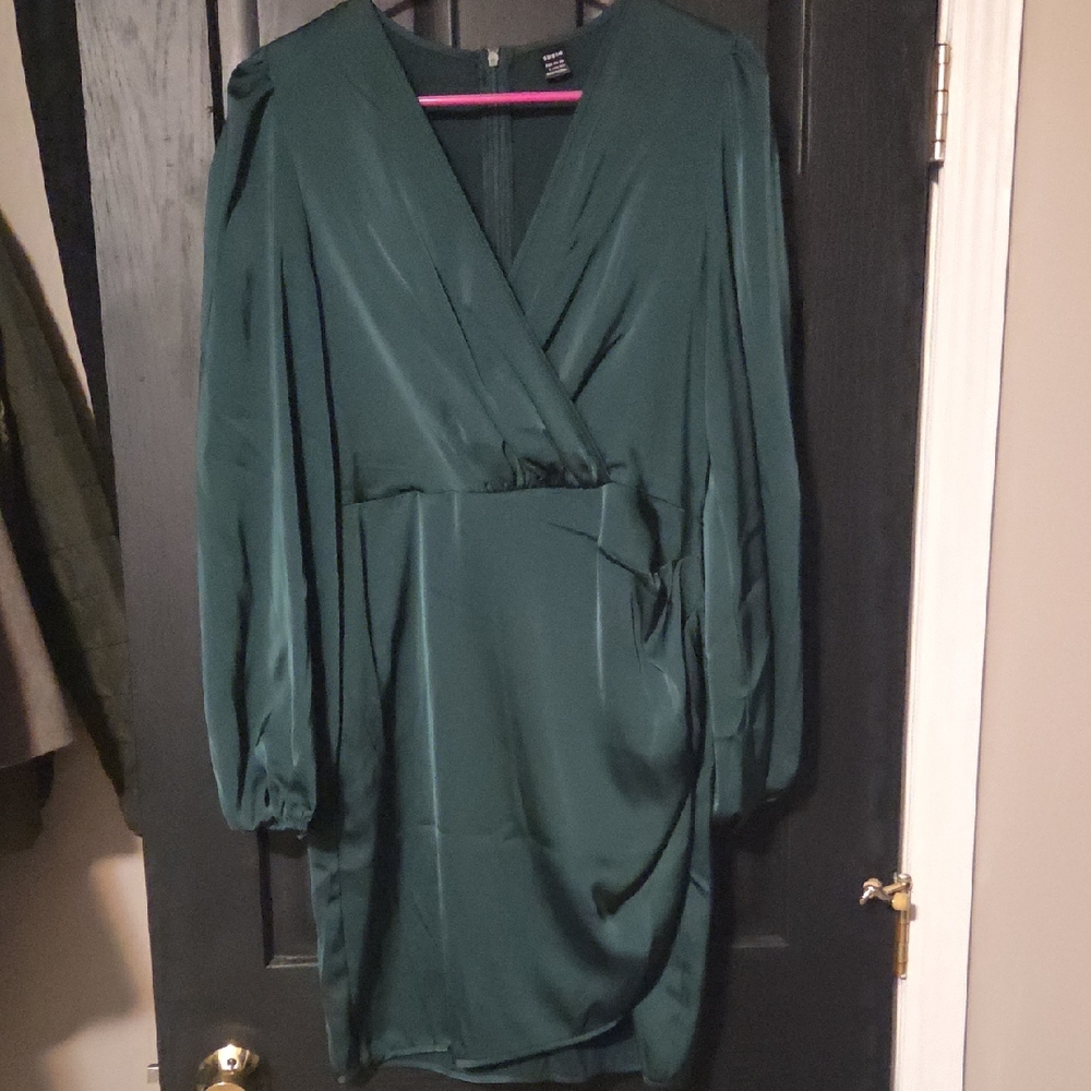 Elegant Green Wrap Dress